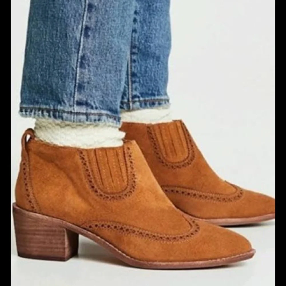 Madewell The Grayson Brogue Chelsea Boot J8292, western cut ankle boot. - Picture 1 of 11